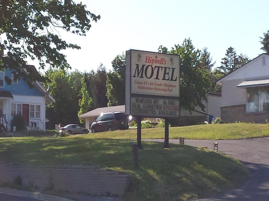 Hipwell'S Motel Fonthill Экстерьер фото