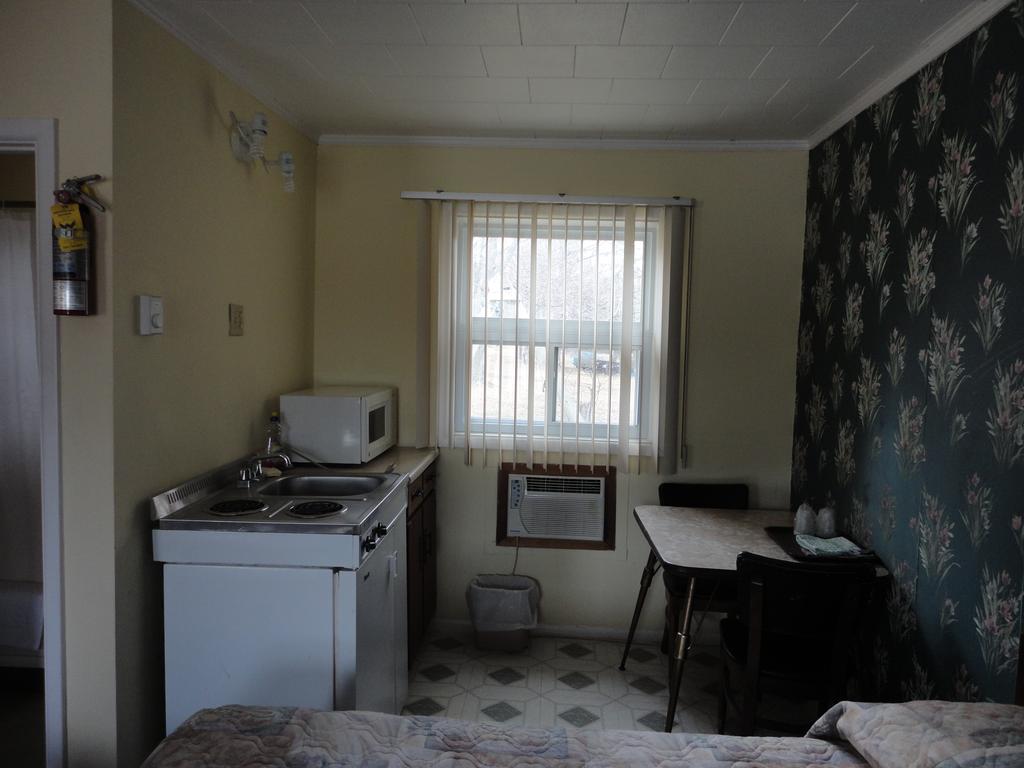 Hipwell'S Motel Fonthill Номер фото