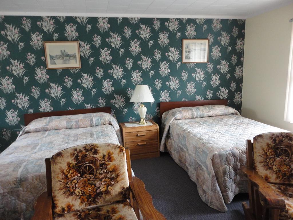 Hipwell'S Motel Fonthill Номер фото